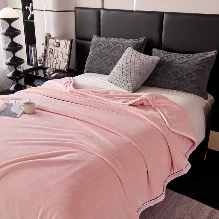 91家纺网 家纺一手货源 找家纺 馨米莱家纺 2025新款全消光牛奶绒毛毯 玉粉色