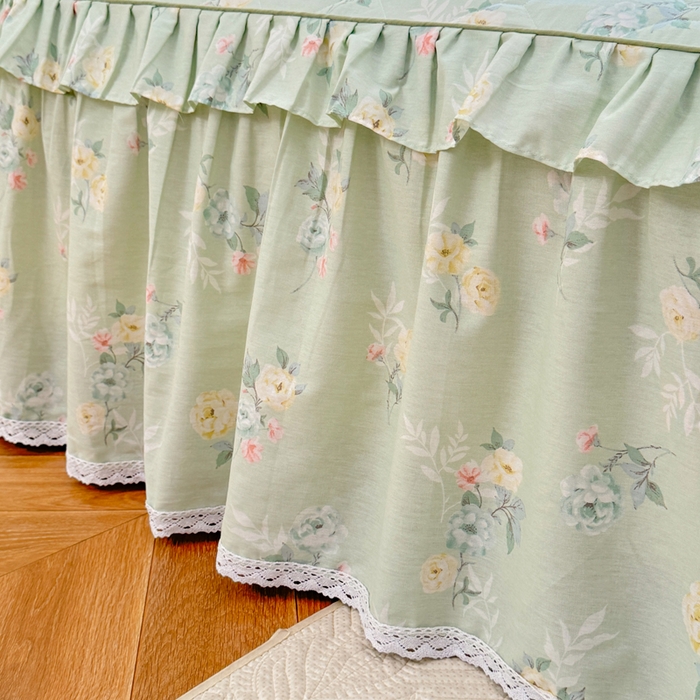 91家纺网 家纺一手货源 找家纺 美达2025全棉蕾丝小花边夹棉单床裙 千羽花信