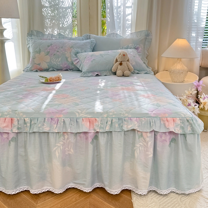 91家纺网 家纺一手货源 找家纺 美达2025全棉蕾丝小花边夹棉单床裙 清风烟雨