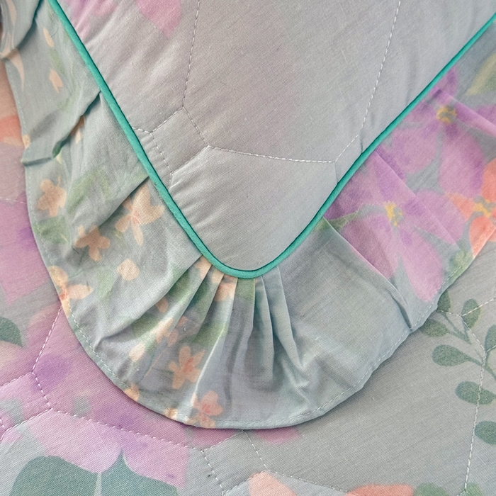 91家纺网 家纺一手货源 找家纺 美达2025全棉蕾丝小花边夹棉单床裙 清风烟雨