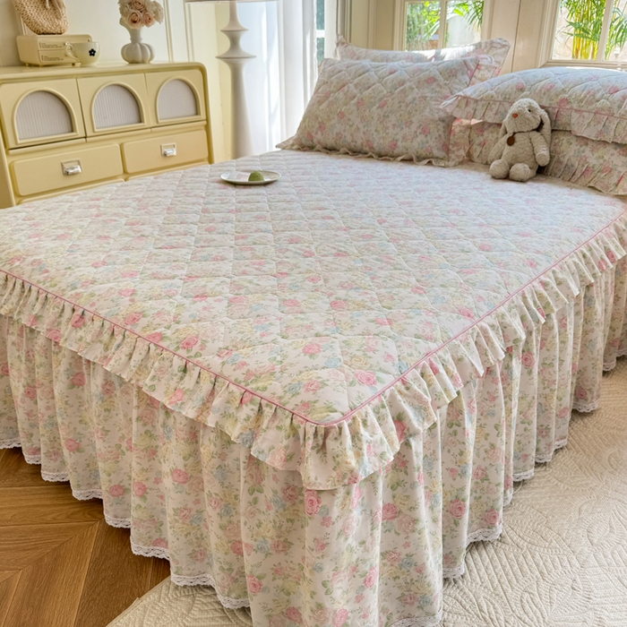 91家纺网 家纺一手货源 找家纺 美达2025全棉蕾丝小花边夹棉单床裙 嫣然花期-粉