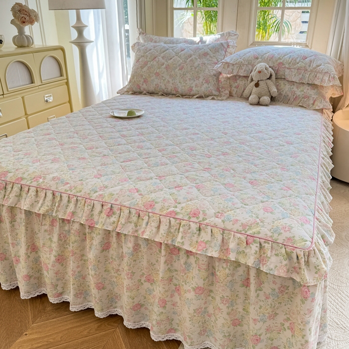 91家纺网 家纺一手货源 找家纺 美达2025全棉蕾丝小花边夹棉单床裙 嫣然花期-粉