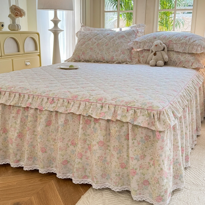 91家纺网 家纺一手货源 找家纺 美达2025全棉蕾丝小花边夹棉单床裙 嫣然花期-粉