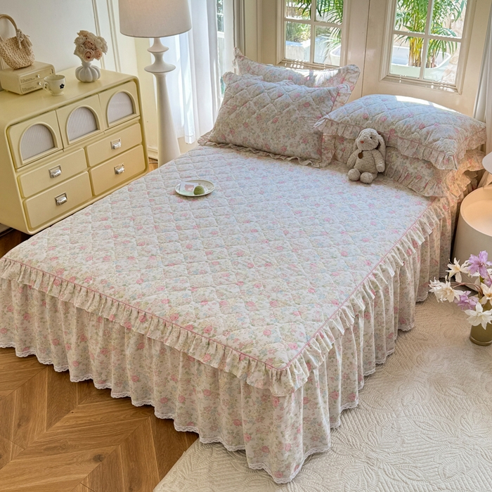 91家纺网 家纺一手货源 找家纺 美达2025全棉蕾丝小花边夹棉单床裙 嫣然花期-粉