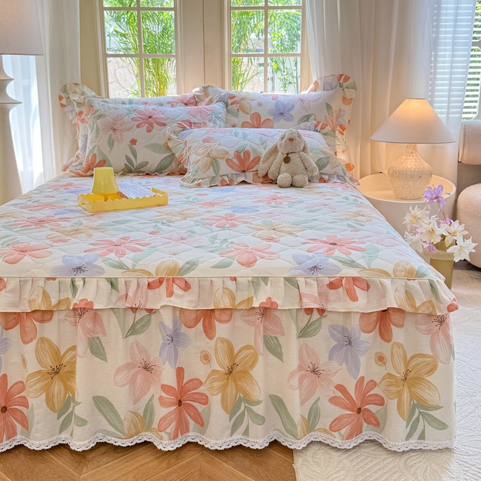 91家纺网 家纺一手货源 找家纺 美达2025全棉蕾丝小花边夹棉单床裙 云裳花谷