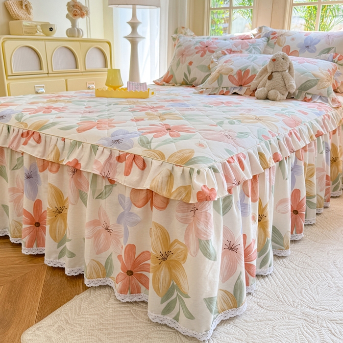 91家纺网 家纺一手货源 找家纺 美达2025全棉蕾丝小花边夹棉单床裙 云裳花谷