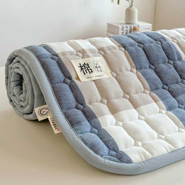 91家纺网 家纺一手货源 找家纺 梵朴 2025新款A类无印风水洗棉夹棉新疆棉花宿舍学生床垫床护垫 蓝绿大格