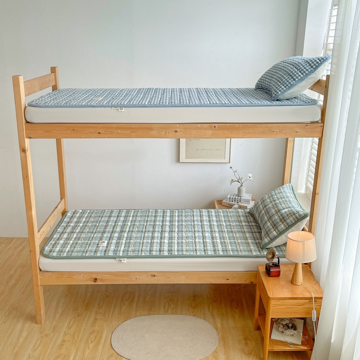 91家纺网 家纺一手货源 找家纺 梵朴 2025新款A类无印风水洗棉夹棉新疆棉花宿舍学生床垫床护垫 简析绿