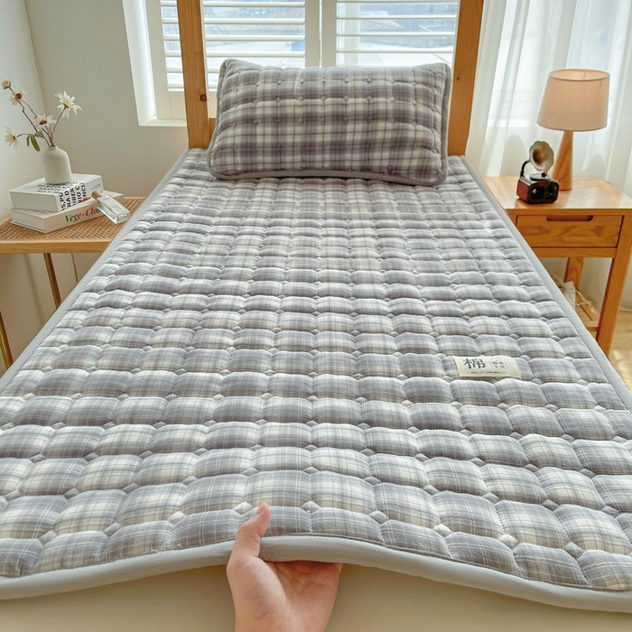 91家纺网 家纺一手货源 找家纺 梵朴 2025新款A类无印风水洗棉夹棉新疆棉花宿舍学生床垫床护垫 洛可可灰