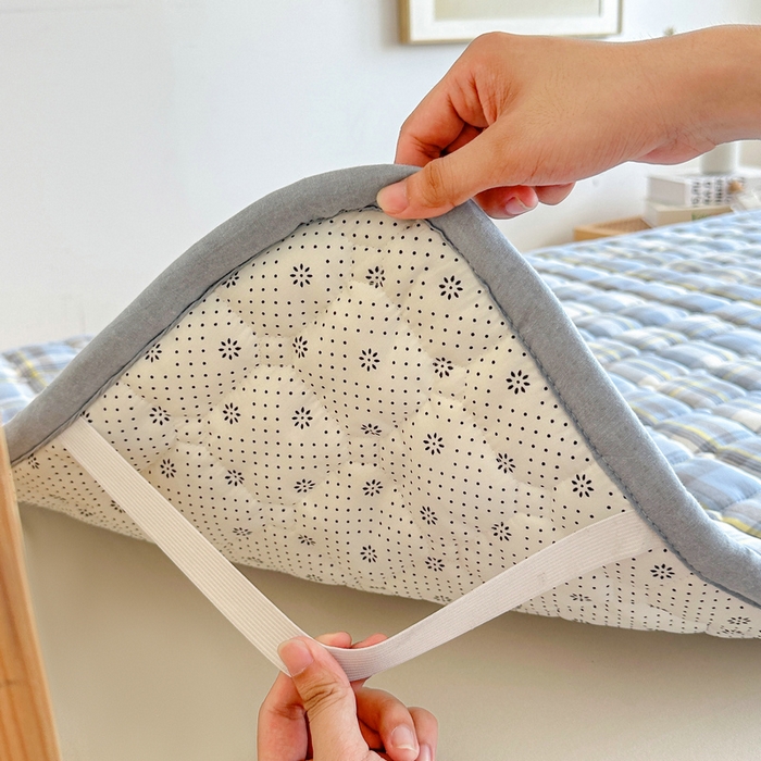 91家纺网 家纺一手货源 找家纺 梵朴 2025新款A类无印风水洗棉夹棉新疆棉花宿舍学生床垫床护垫 简析蓝