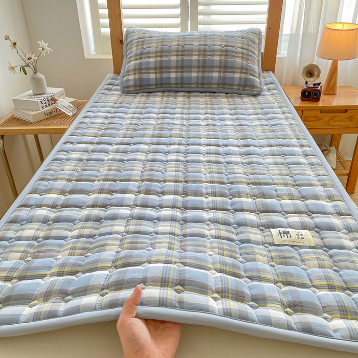 91家纺网 家纺一手货源 找家纺 梵朴 2025新款A类无印风水洗棉夹棉新疆棉花宿舍学生床垫床护垫 简析蓝