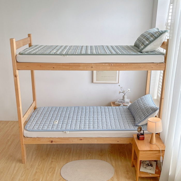 91家纺网 家纺一手货源 找家纺 梵朴 2025新款A类无印风水洗棉夹棉新疆棉花宿舍学生床垫床护垫 蓝小格