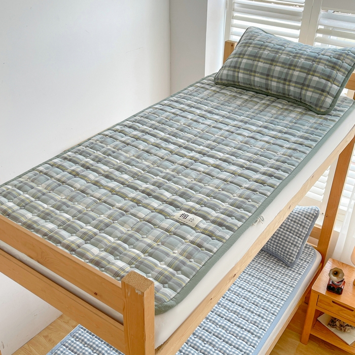 91家纺网 家纺一手货源 找家纺 梵朴 2025新款A类无印风水洗棉夹棉新疆棉花宿舍学生床垫床护垫 蓝小格