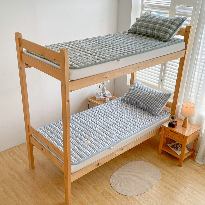 91家纺网 家纺一手货源 找家纺 梵朴 2025新款A类无印风水洗棉夹棉新疆棉花宿舍学生床垫床护垫 蓝小格