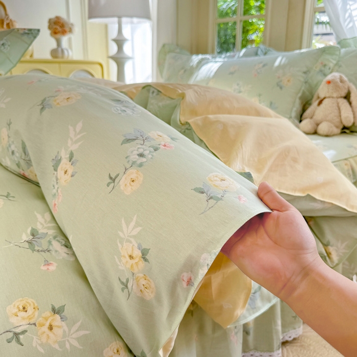 91家纺网 家纺一手货源 找家纺 美达家纺2025全棉蕾丝小花边夹棉床裙四件套 千羽花信