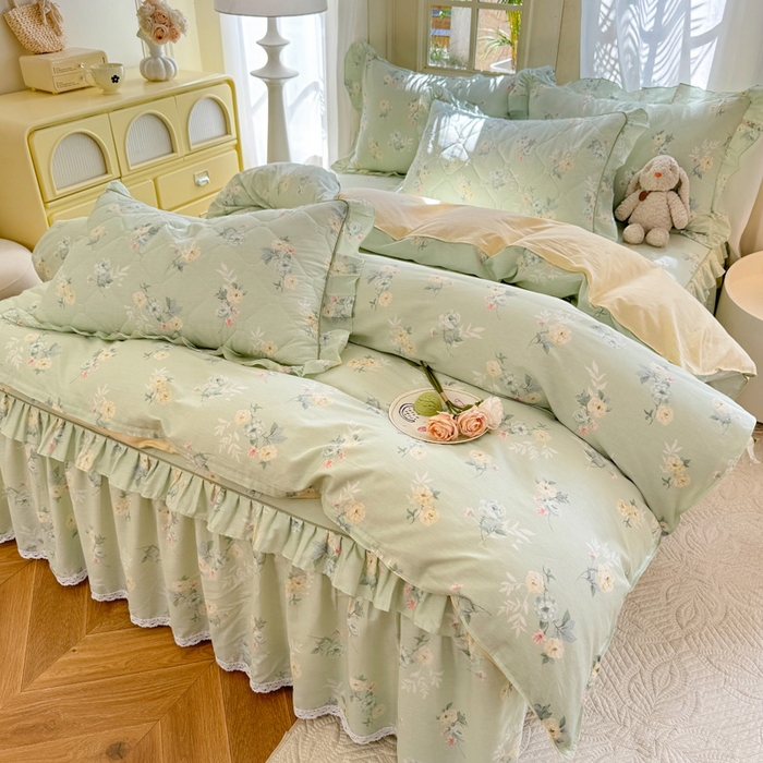 91家纺网 家纺一手货源 找家纺 美达家纺2025全棉蕾丝小花边夹棉床裙四件套 千羽花信