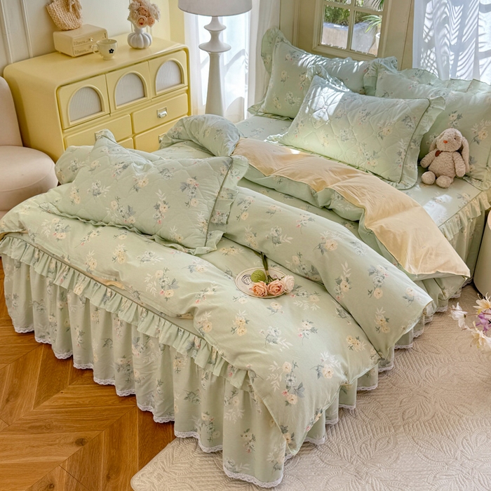 91家纺网 家纺一手货源 找家纺 美达家纺2025全棉蕾丝小花边夹棉床裙四件套 千羽花信