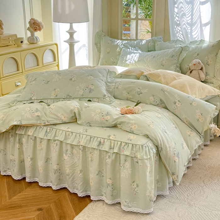 91家纺网 家纺一手货源 找家纺 美达家纺2025全棉蕾丝小花边夹棉床裙四件套 千羽花信