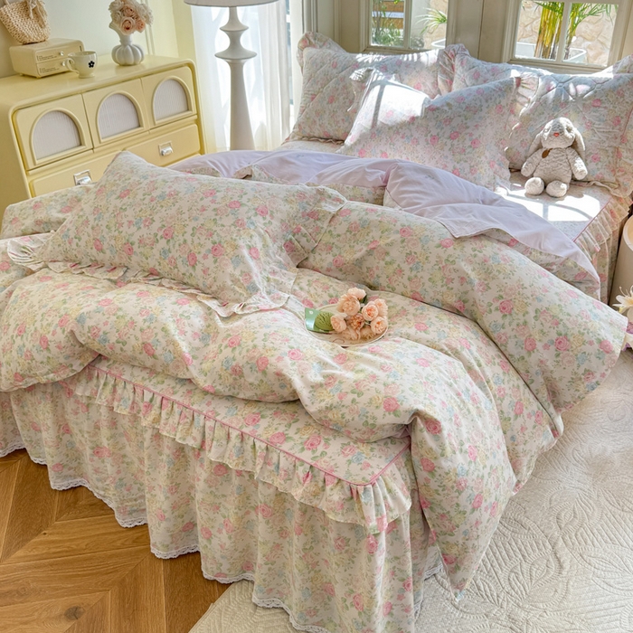 91家纺网 家纺一手货源 找家纺 美达家纺2025全棉蕾丝小花边夹棉床裙四件套 嫣然花期-粉