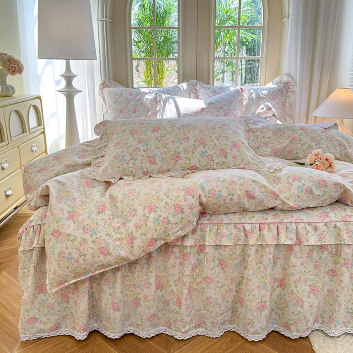 91家纺网 家纺一手货源 找家纺 美达家纺2025全棉蕾丝小花边夹棉床裙四件套 嫣然花期-粉