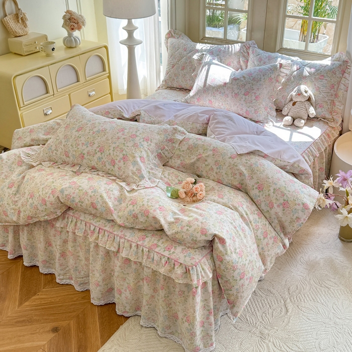 91家纺网 家纺一手货源 找家纺 美达家纺2025全棉蕾丝小花边夹棉床裙四件套 嫣然花期-粉