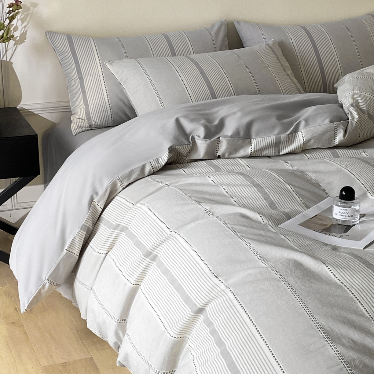 91家纺网 家纺一手货源 找家纺 ab家纺 2025新款全棉色织提花四件套 瑞拉-浅灰