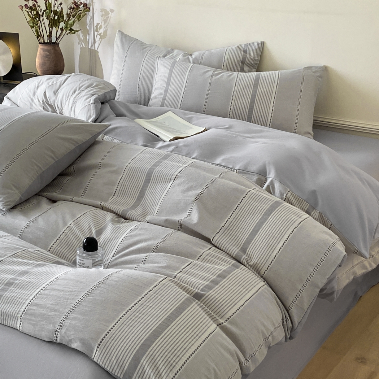 91家纺网 家纺一手货源 找家纺 ab家纺 2025新款全棉色织提花四件套 瑞拉-浅灰