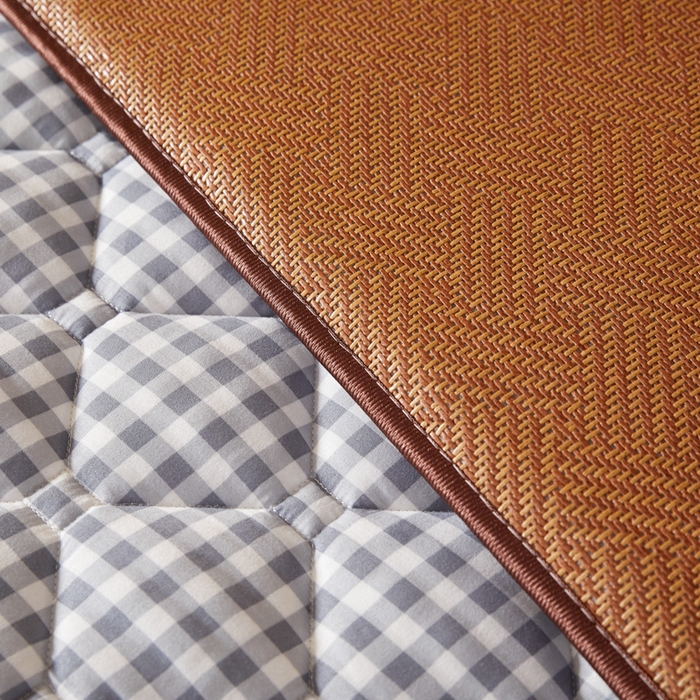 91家纺网 家纺一手货源 找家纺 （总）迪乐妮 2025新款双面可用 冰藤夹棉床褥-大床款