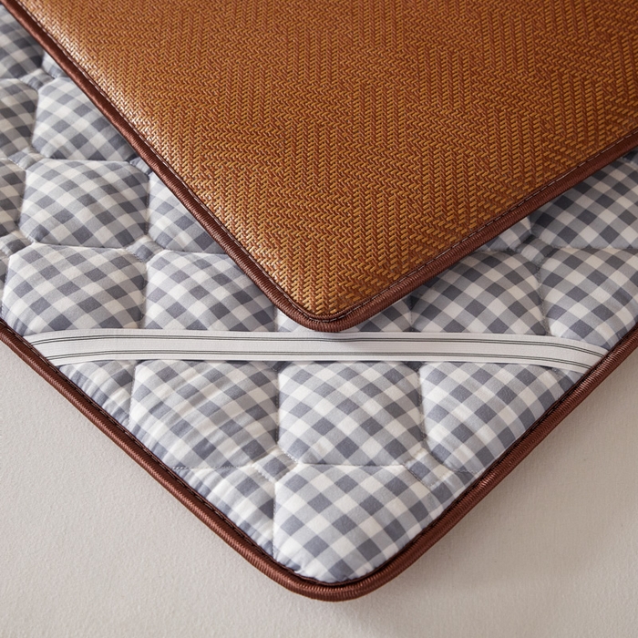 91家纺网 家纺一手货源 找家纺 （总）卡派 2025新款双面可用 冰藤夹棉床褥-大床款