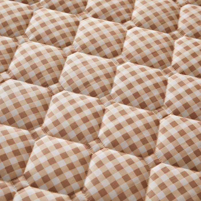 91家纺网 家纺一手货源 找家纺 卡派 2025新款双面可用 冰藤夹棉床褥-大床款 冰藤床褥—咖小格（玉米粒）