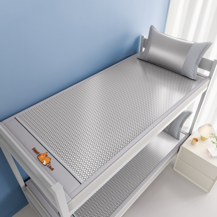 91家纺网 家纺一手货源 找家纺 迪乐妮 2025新款卡皮巴拉 冰藤席-单人床款 灰