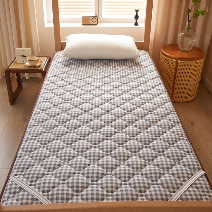 91家纺网 家纺一手货源 找家纺 卡派 2025新款双面可用 冰藤夹棉床褥-单人床款 冰藤床褥-灰小格（玉米粒）1