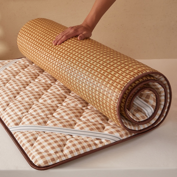 91家纺网 家纺一手货源 找家纺 卡派 2025新款双面可用 冰藤夹棉床褥-单人床款 冰藤床褥-咖小格（玉米粒）