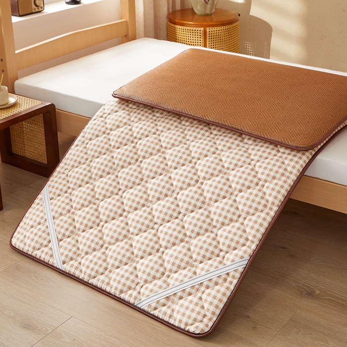 91家纺网 家纺一手货源 找家纺 （总）迪乐妮 2025新款双面可用 冰藤夹棉床褥-单人床款