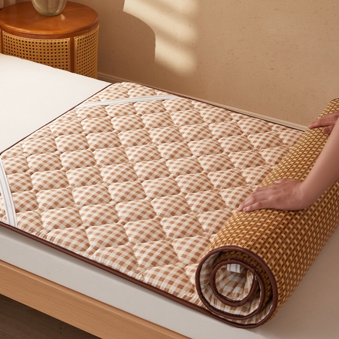 91家纺网 家纺一手货源 找家纺 迪乐妮 2025新款双面可用 冰藤夹棉床褥-单人床款 冰藤床褥-咖小格（玉米粒）