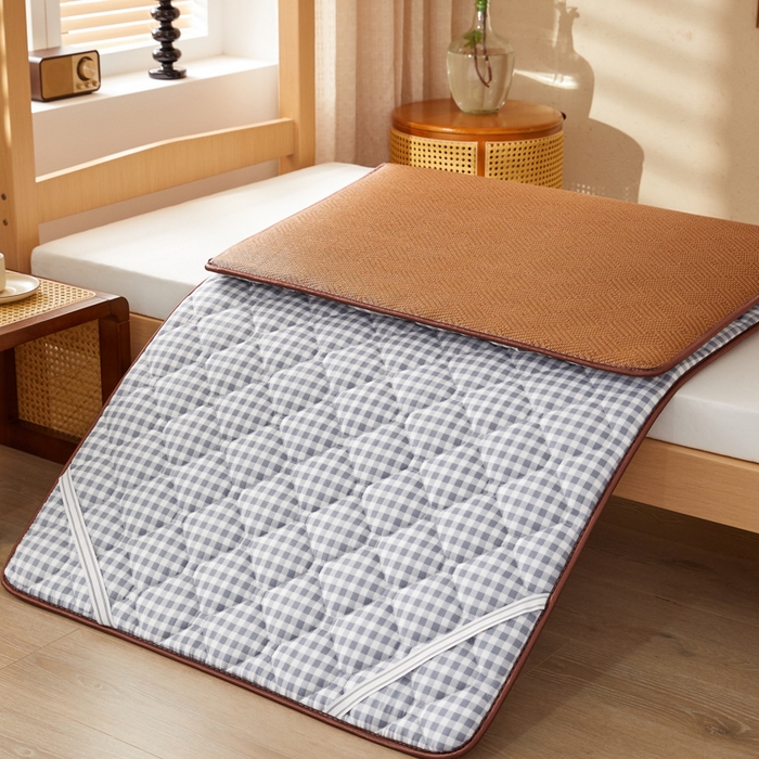 迪乐妮 2025新款双面可用 冰藤夹棉床褥-单人床款 冰藤床褥—灰小格（饼干花）