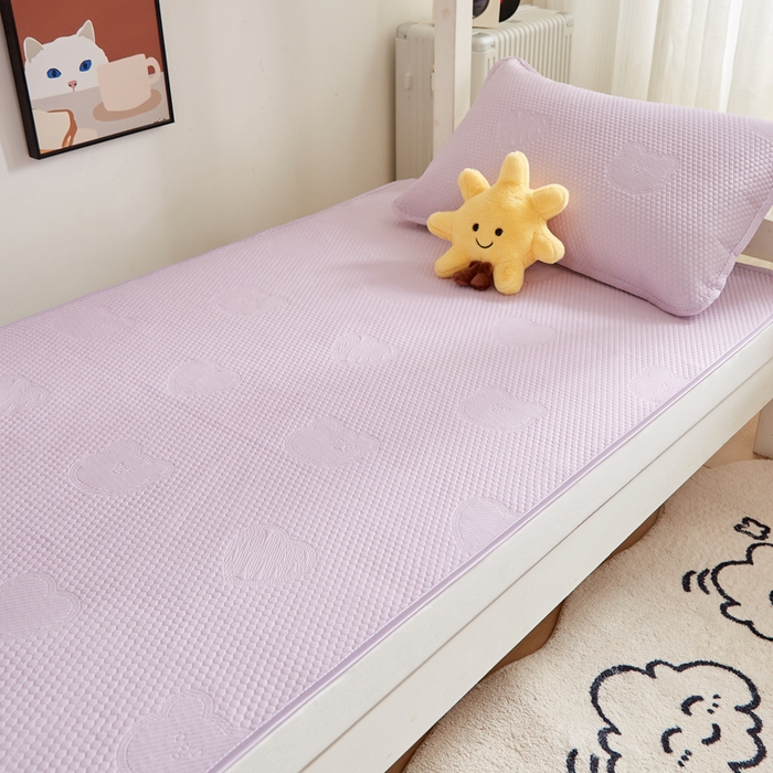 91家纺网 家纺一手货源 找家纺 迪乐妮 2025新款小冰熊豆豆席-单人床款 薰衣紫