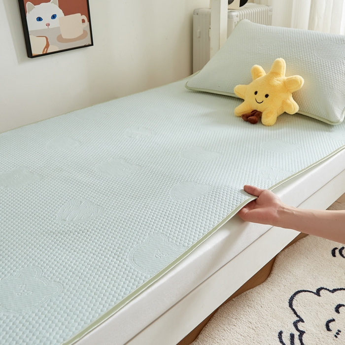 91家纺网 家纺一手货源 找家纺 （总）卡派 2025新款小冰熊豆豆席-单人床款