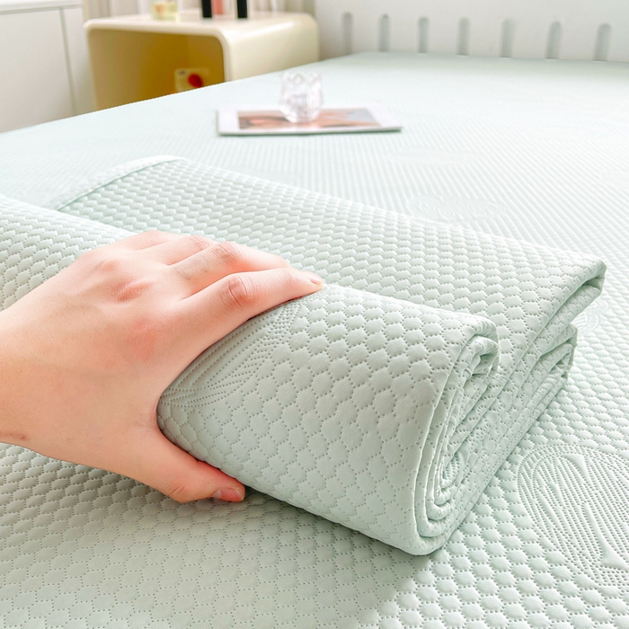 91家纺网 家纺一手货源 找家纺 （总）卡派 2025新款小冰熊豆豆席-单人床款