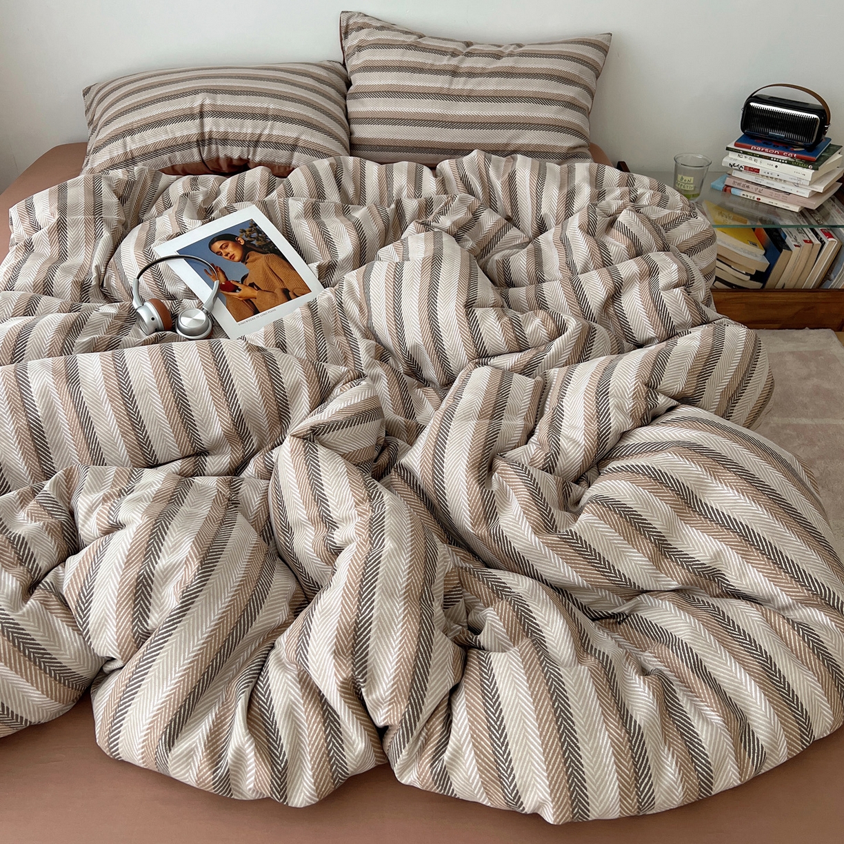 雅居纺家纺 2025春夏新款全棉纯棉印花四件套 复古咖条