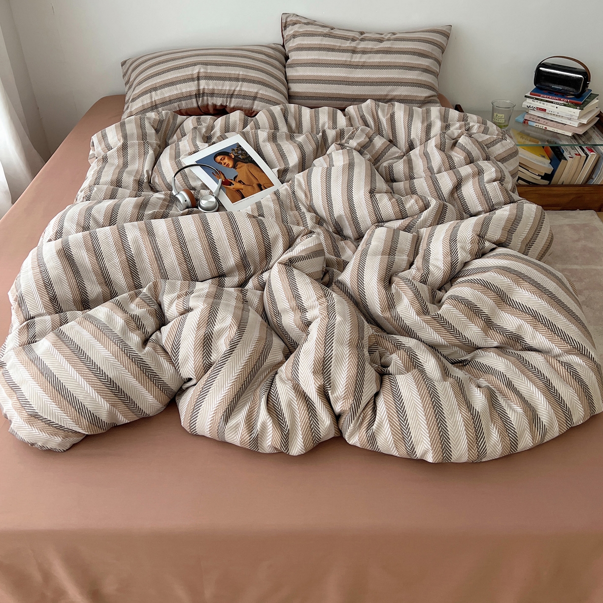 91家纺网 家纺一手货源 找家纺 雅居纺家纺 2025春夏新款全棉纯棉印花四件套 复古咖条