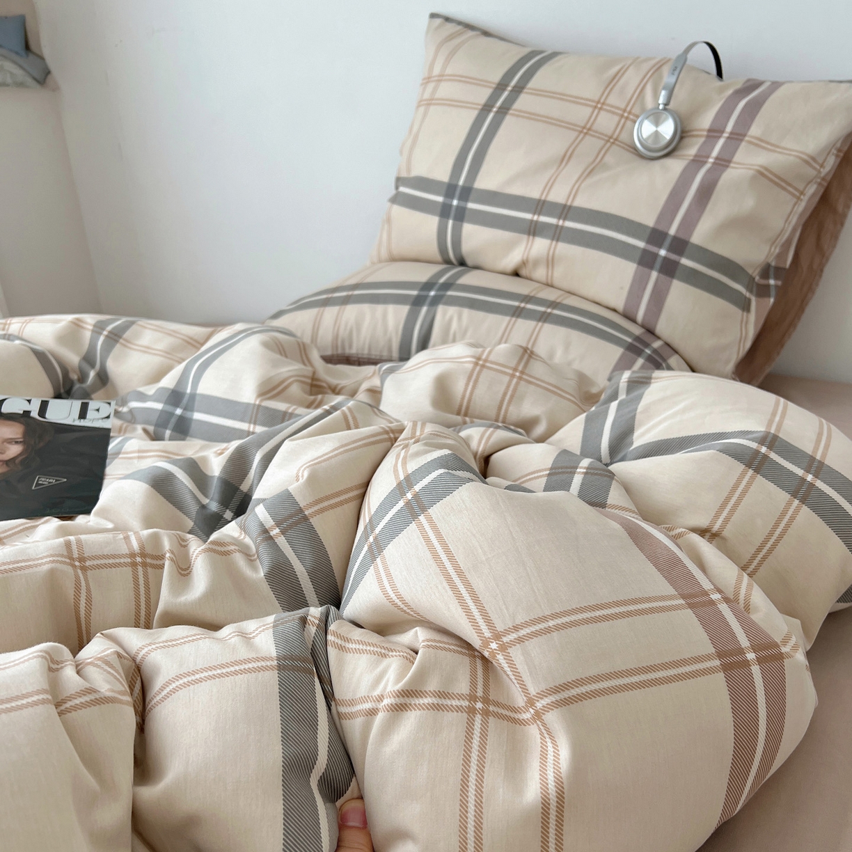 91家纺网 家纺一手货源 找家纺 雅居纺家纺 2025春夏新款全棉纯棉印花四件套 复古卡其格