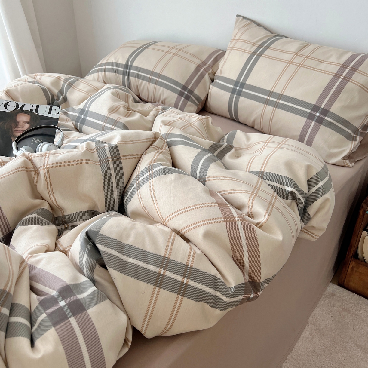 91家纺网 家纺一手货源 找家纺 雅居纺家纺 2025春夏新款全棉纯棉印花四件套 复古卡其格