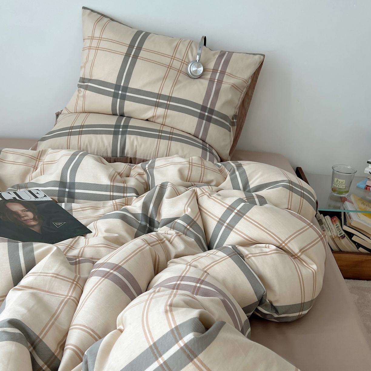 91家纺网 家纺一手货源 找家纺 雅居纺家纺 2025春夏新款全棉纯棉印花四件套 复古卡其格