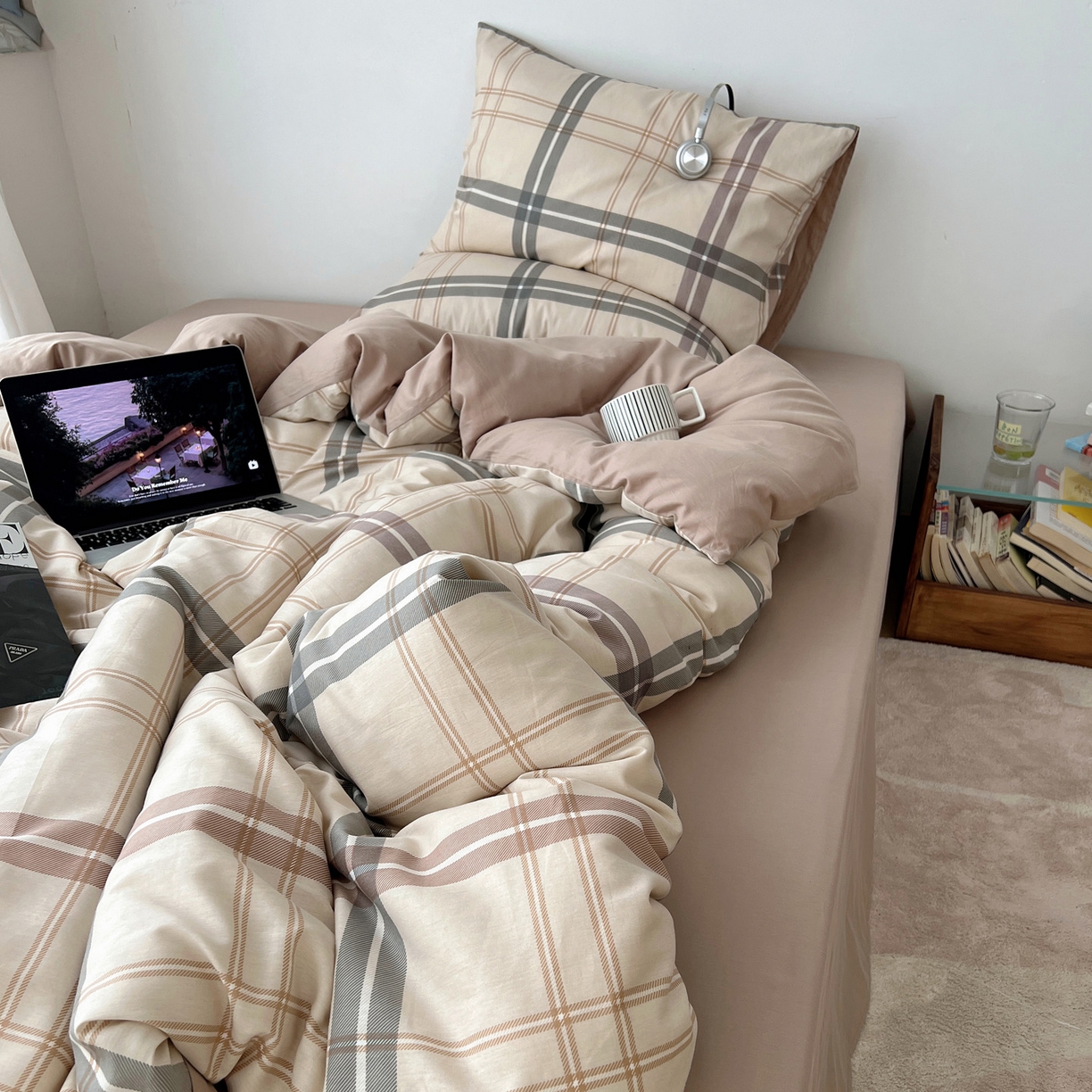 91家纺网 家纺一手货源 找家纺 雅居纺家纺 2025春夏新款全棉纯棉印花四件套 复古卡其格