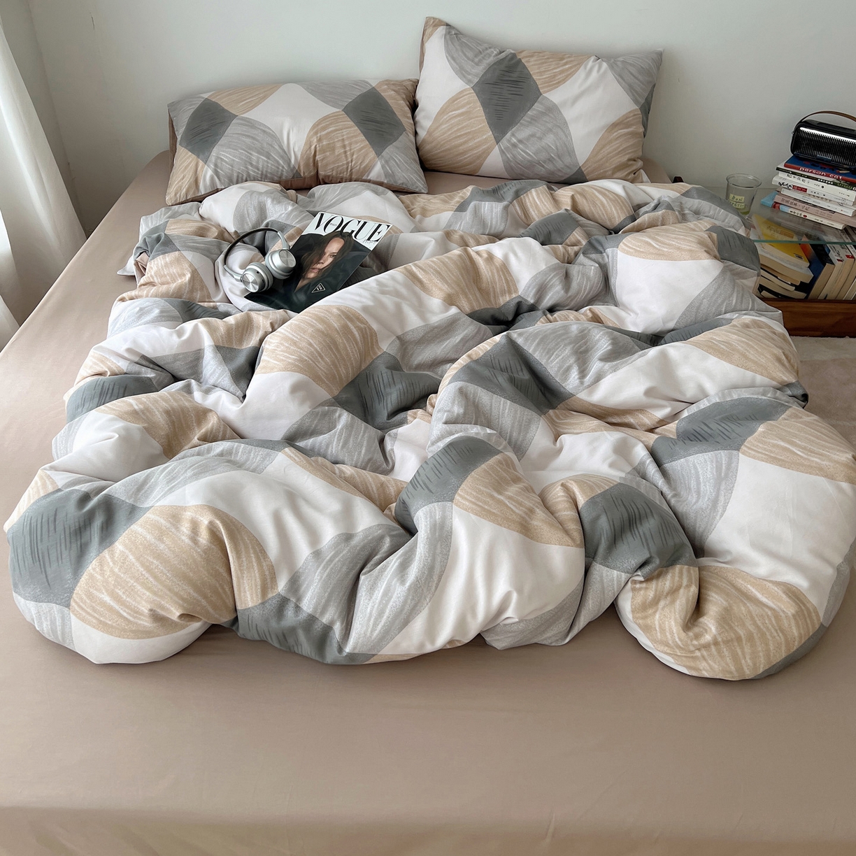 91家纺网 家纺一手货源 找家纺 雅居纺家纺 2025春夏新款全棉纯棉印花四件套 菱形卡其