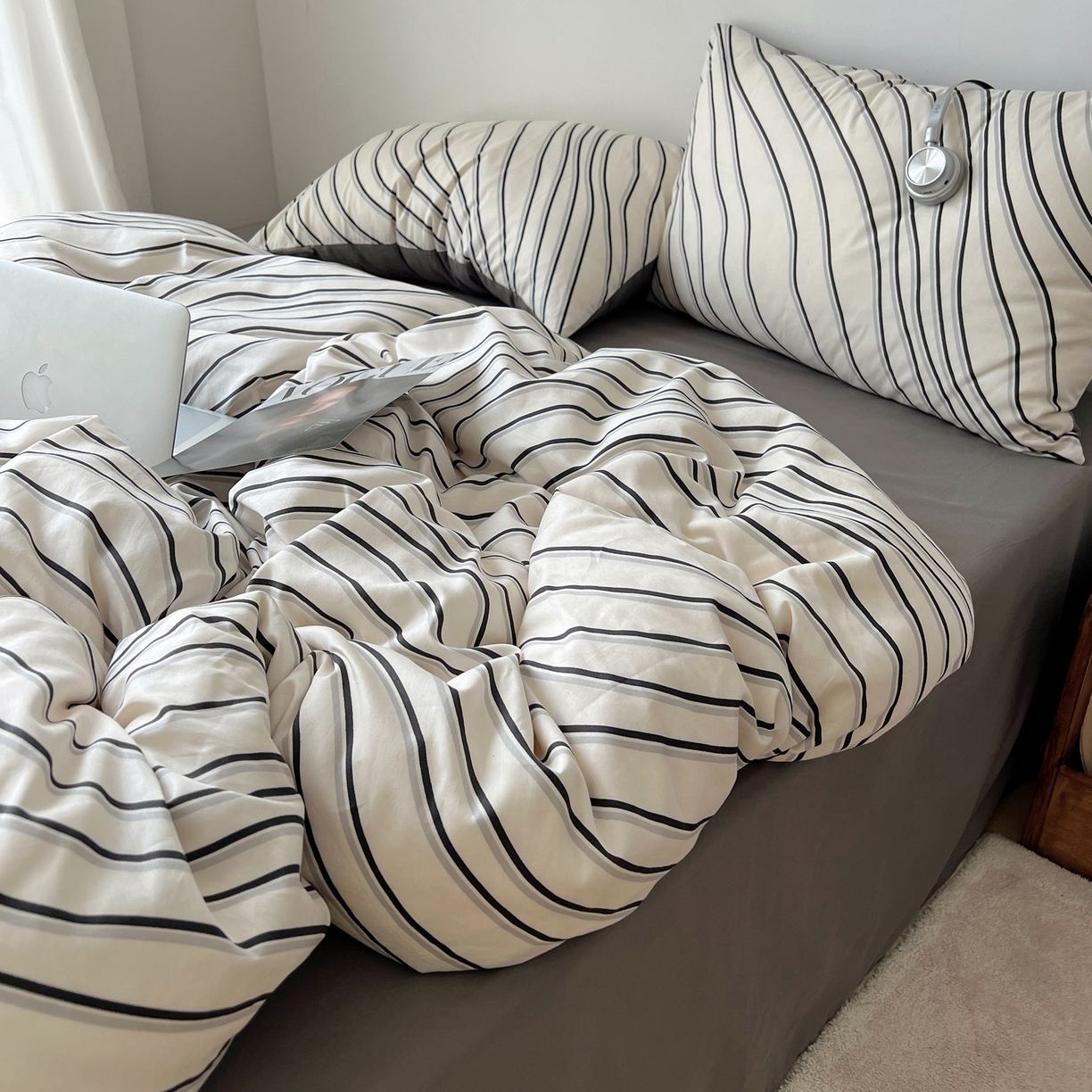 91家纺网 家纺一手货源 找家纺 雅居纺家纺 2025春夏新款全棉纯棉印花四件套 斜纹波条