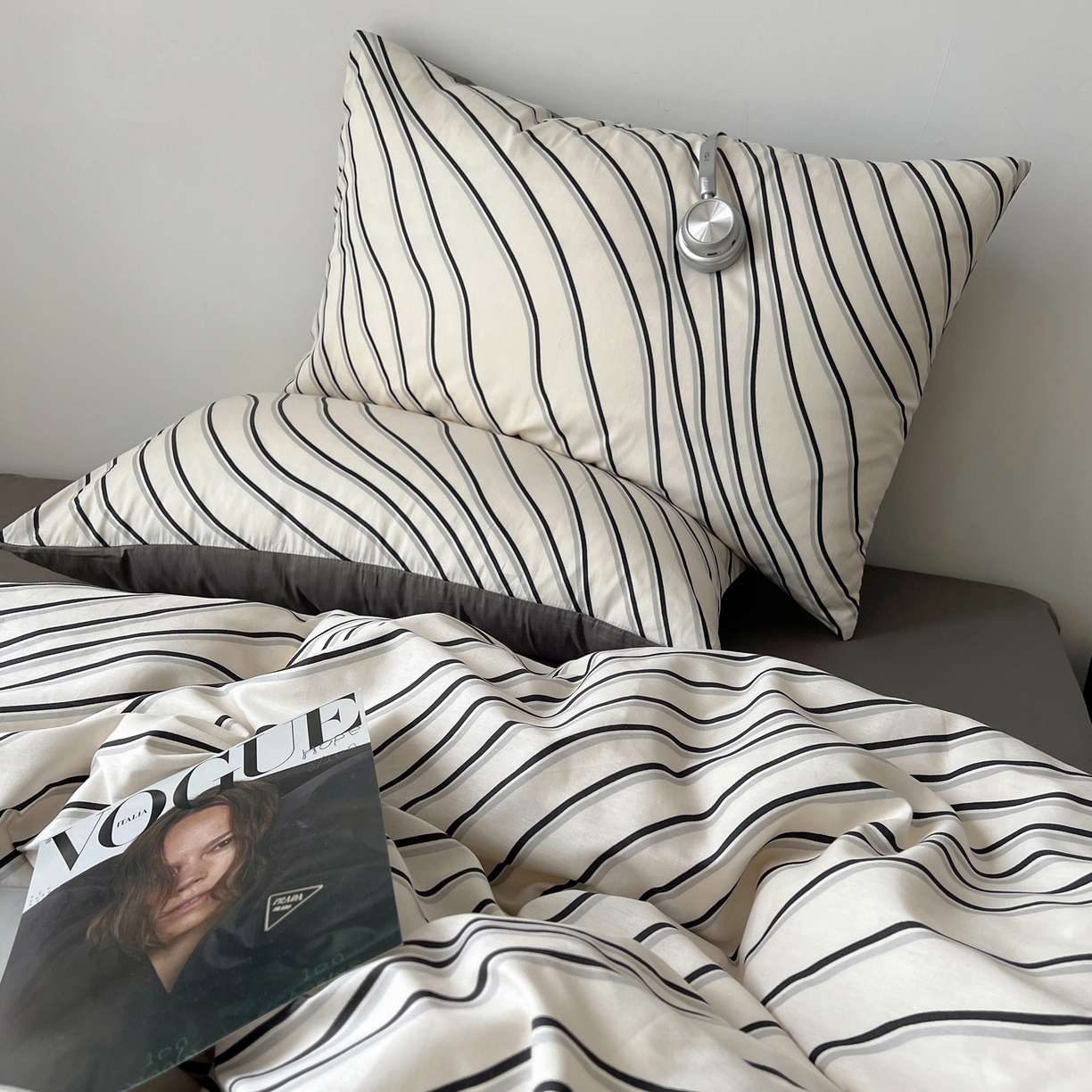 91家纺网 家纺一手货源 找家纺 雅居纺家纺 2025春夏新款全棉纯棉印花四件套 斜纹波条