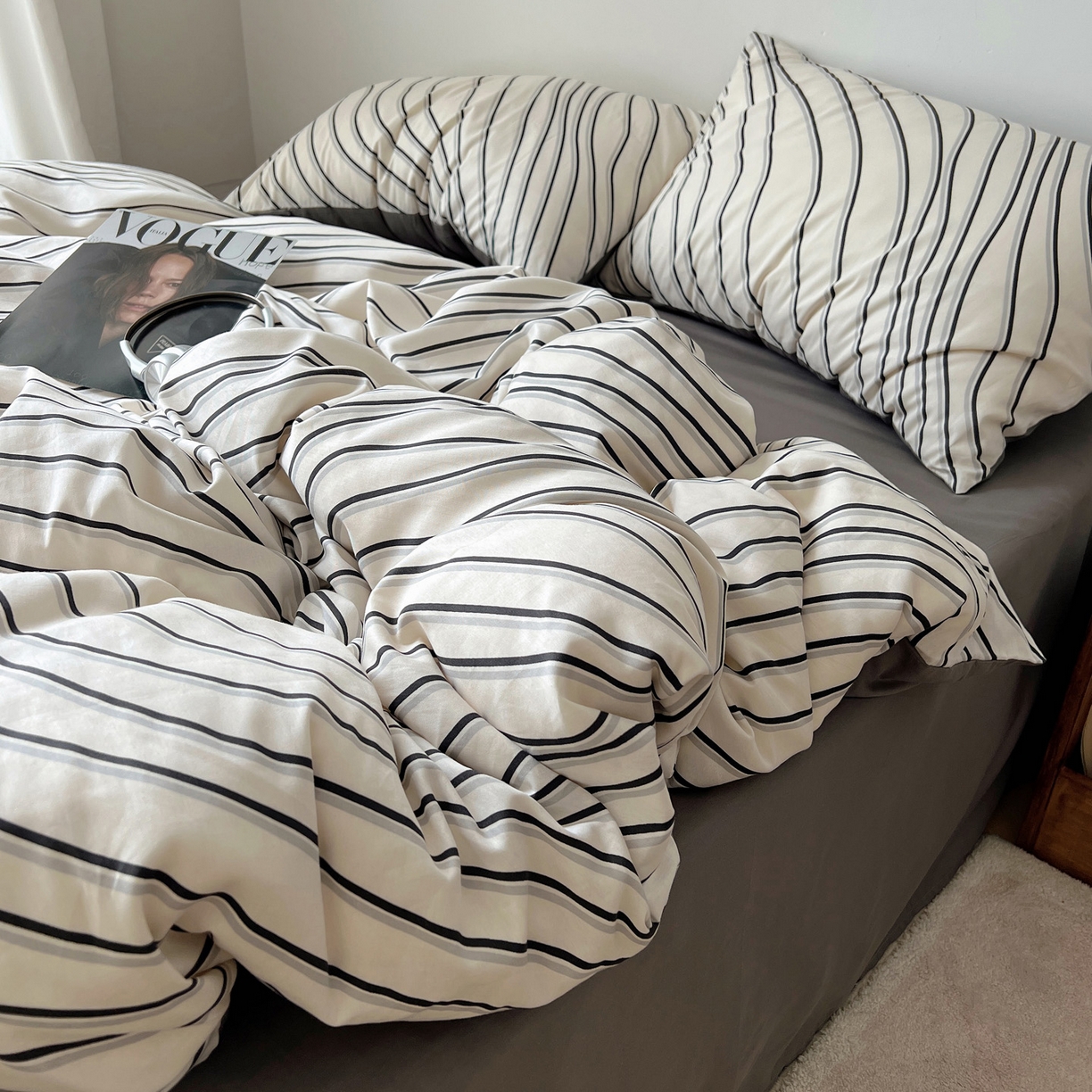 91家纺网 家纺一手货源 找家纺 雅居纺家纺 2025春夏新款全棉纯棉印花四件套 斜纹波条