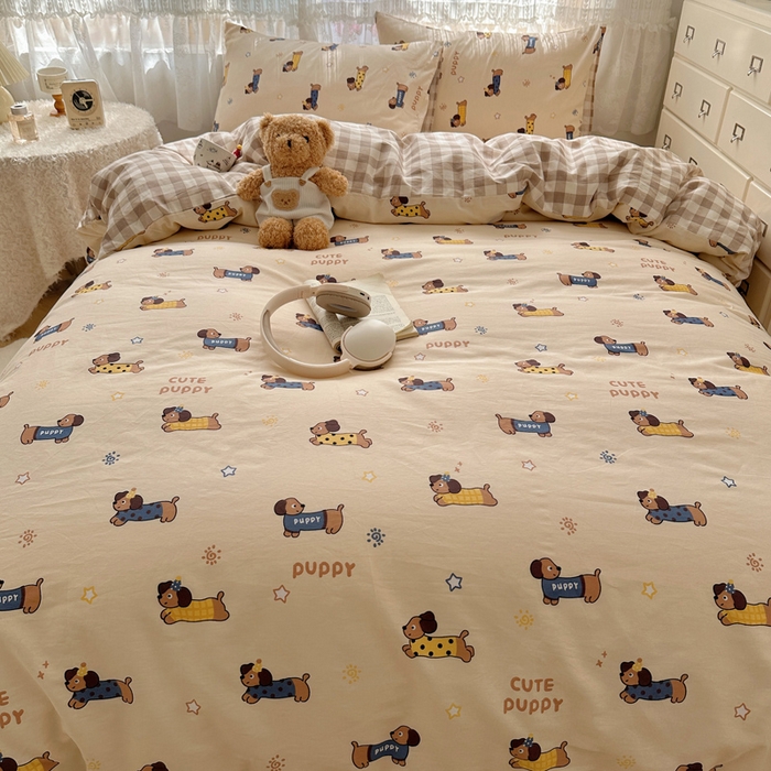 91家纺网 家纺一手货源 找家纺 雅居纺家纺 2025春夏新款全棉纯棉印花四件套 腊肠狗队长